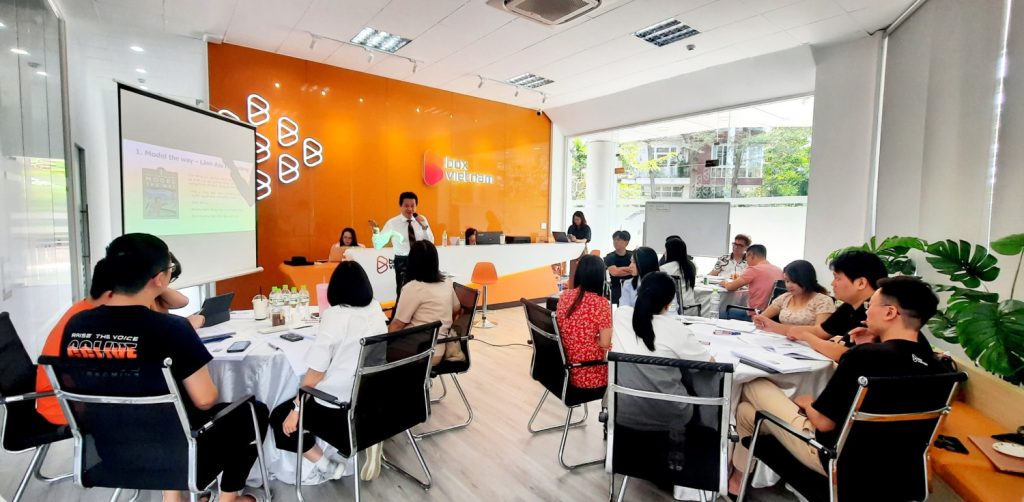 QUẢN LÝ & LÃNH ĐẠO: VAI TRÒ NÀO HIỆU QUẢ ĐỂ THĂNG HOA?